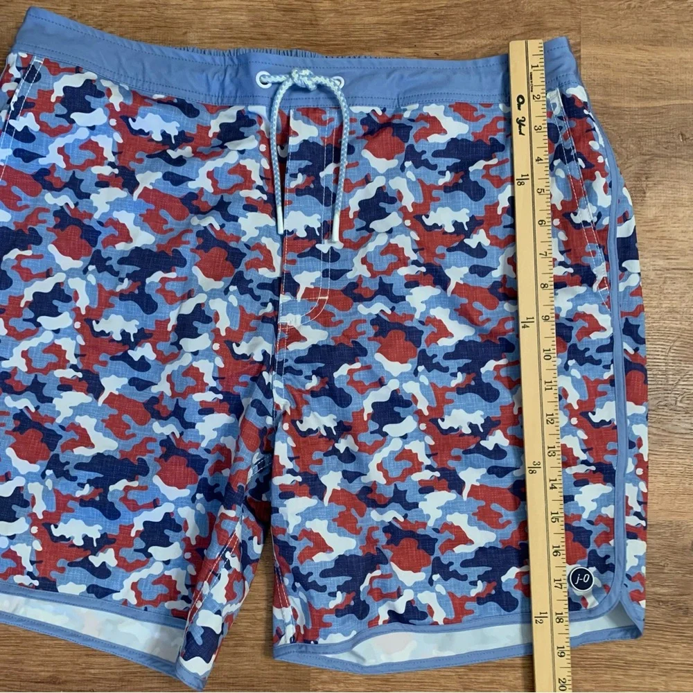 Johnnie-O NWOT Men’s XL Lined Red White Blue Camo Swim Trunks Boardshorts Preppy